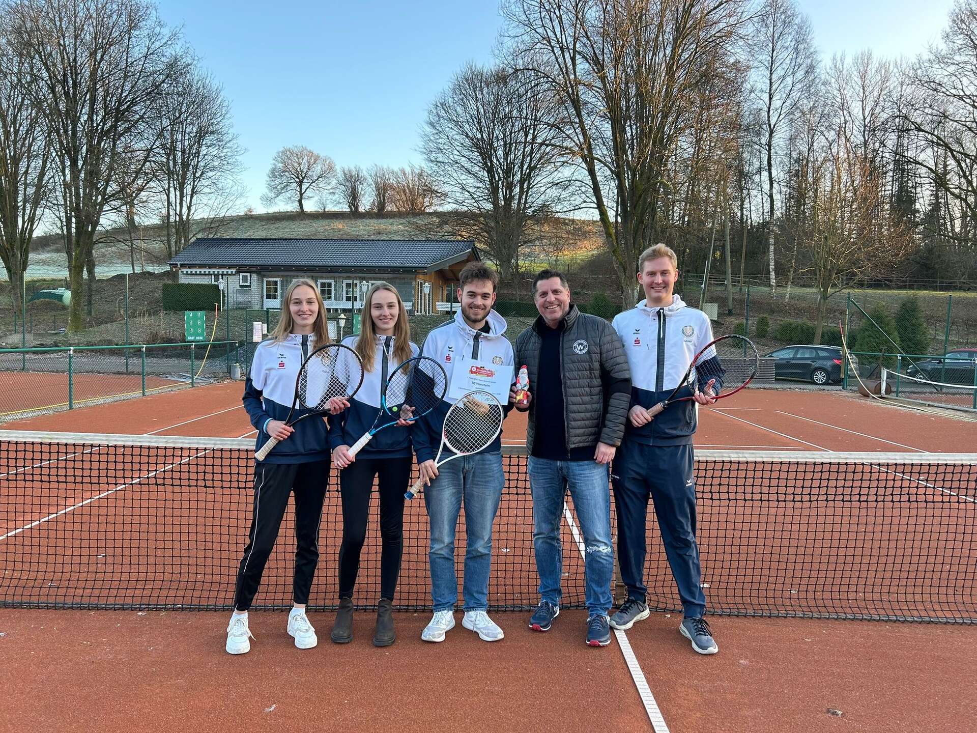 v.l.: Olivia kruse, Emily Kruse, Moritz Risse, Torsten Vogel (WTV), Keno Haferkemper